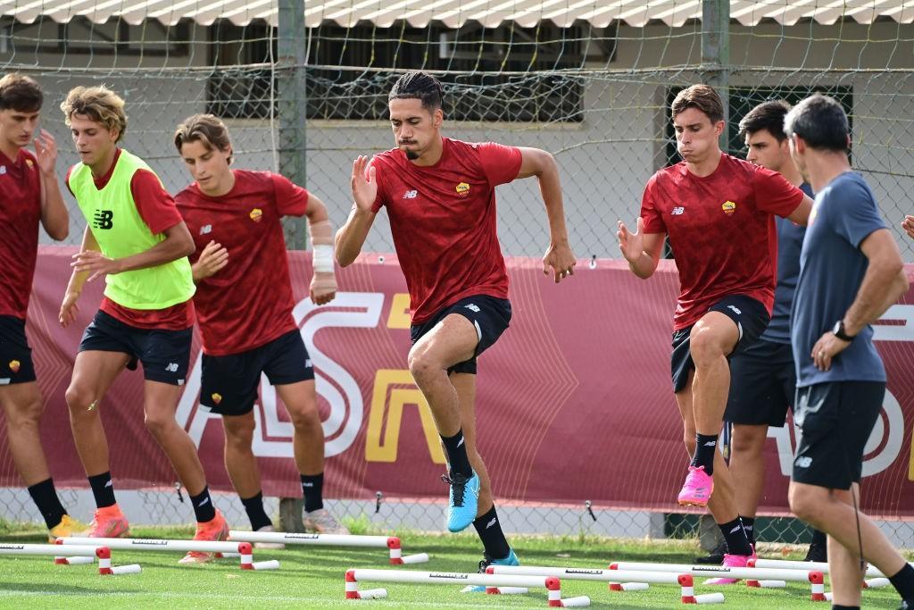 Smalling in campo (As Roma via Getty Images)