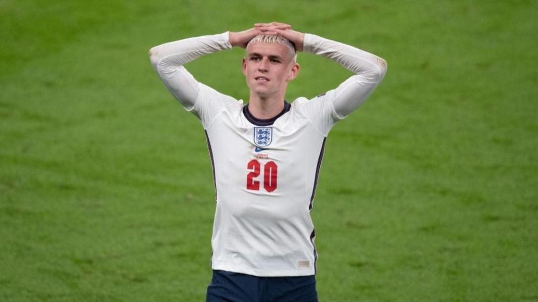 Phil Foden in azione durante Inghilterra-Danimarca @GETTY IMAGES