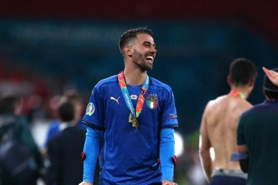 Spinazzola a Wembley dopo il trionfo in finale con l'Inghilterra, di Mancini