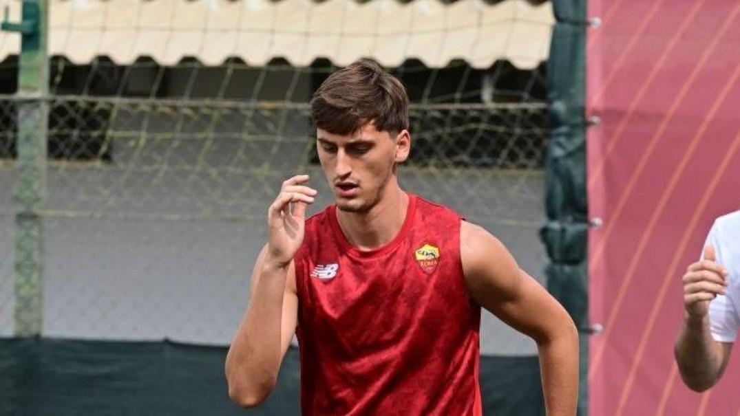 Marash Kumbulla a Trigoria (AS Roma via Getty Images)