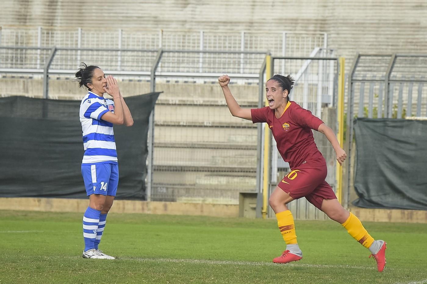 Claudia Ciccotti dopo il gol alla Florentia, di LaPresse