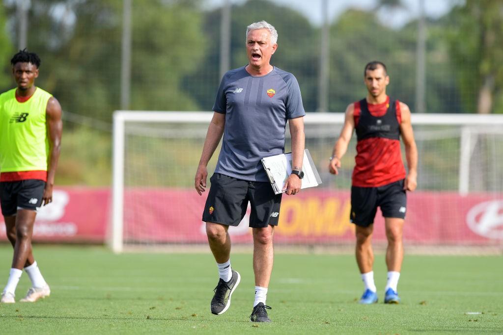 Mourinho dirige l'allenamento a Trigoria @Getty Images