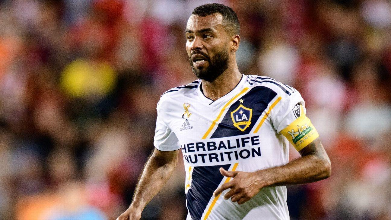 Ashley Cole con la maglia dei LA Galaxy