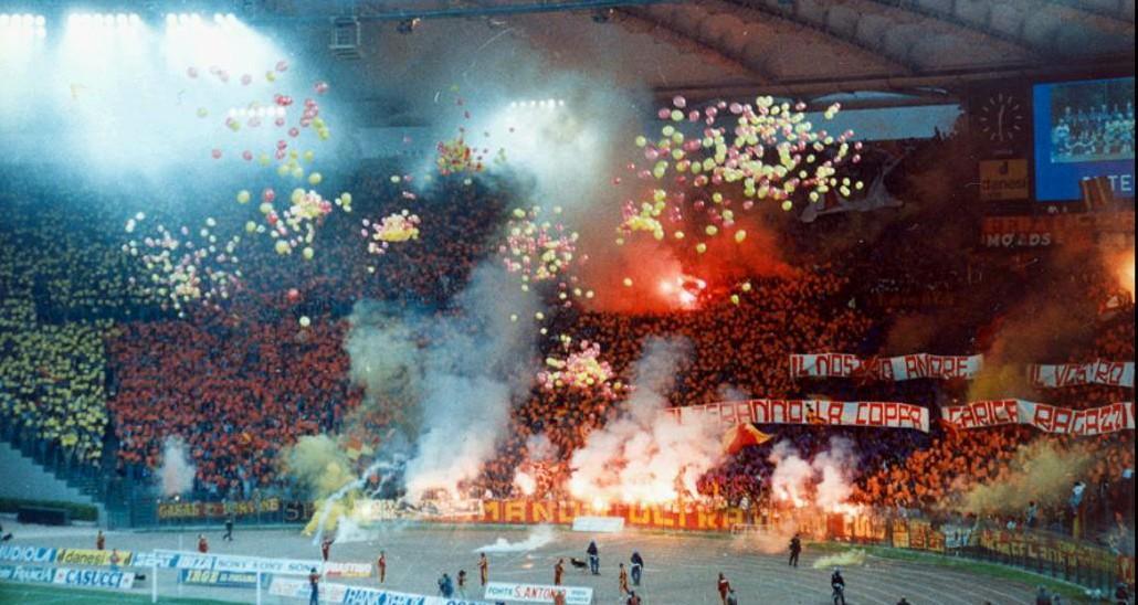 La spettacolare coreografia della Curva Sud per finale di Coppa Uefa del 1991