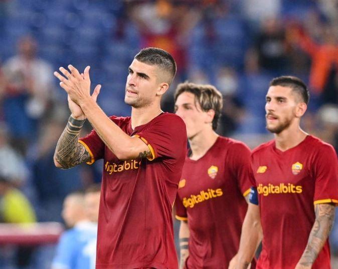 Mancini, Zaniolo e Pellegrini salutano il pubblico dopo Roma-Trabzonspor @Getty images