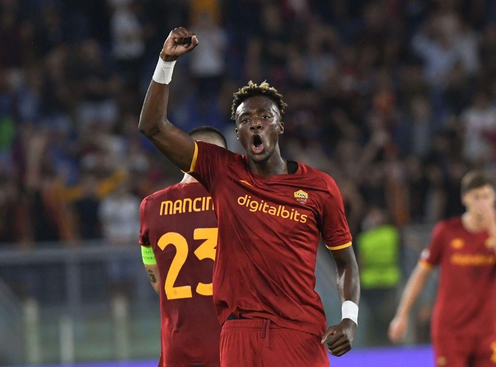 L'esultanza di Abraham dopo il gol segnato al Cska (As Roma via Getty Images)