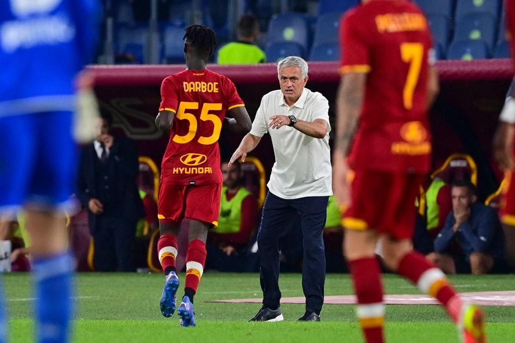 Mourinho dà indicazioni a Darboe @Getty Images