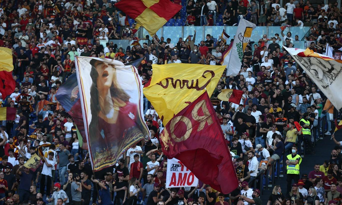 La Curva Sud dell'Olimpico, di Mancini