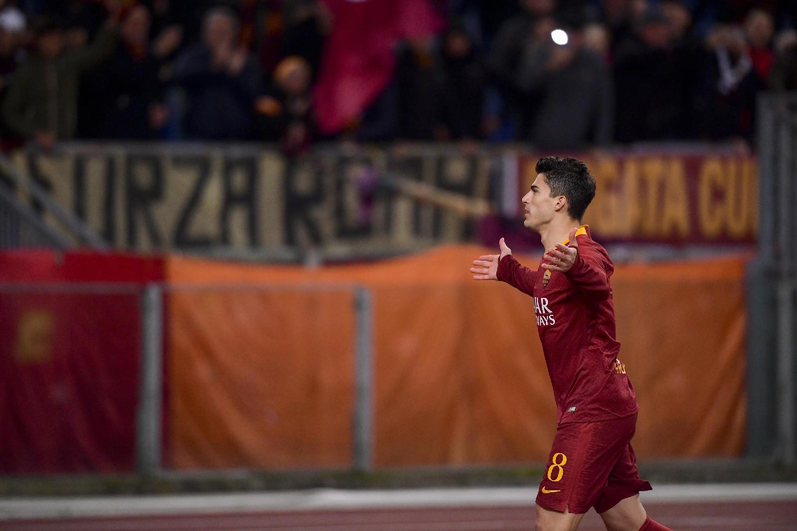 Diego Perotti e la corsa sotto la Curva Sud, di LaPresse