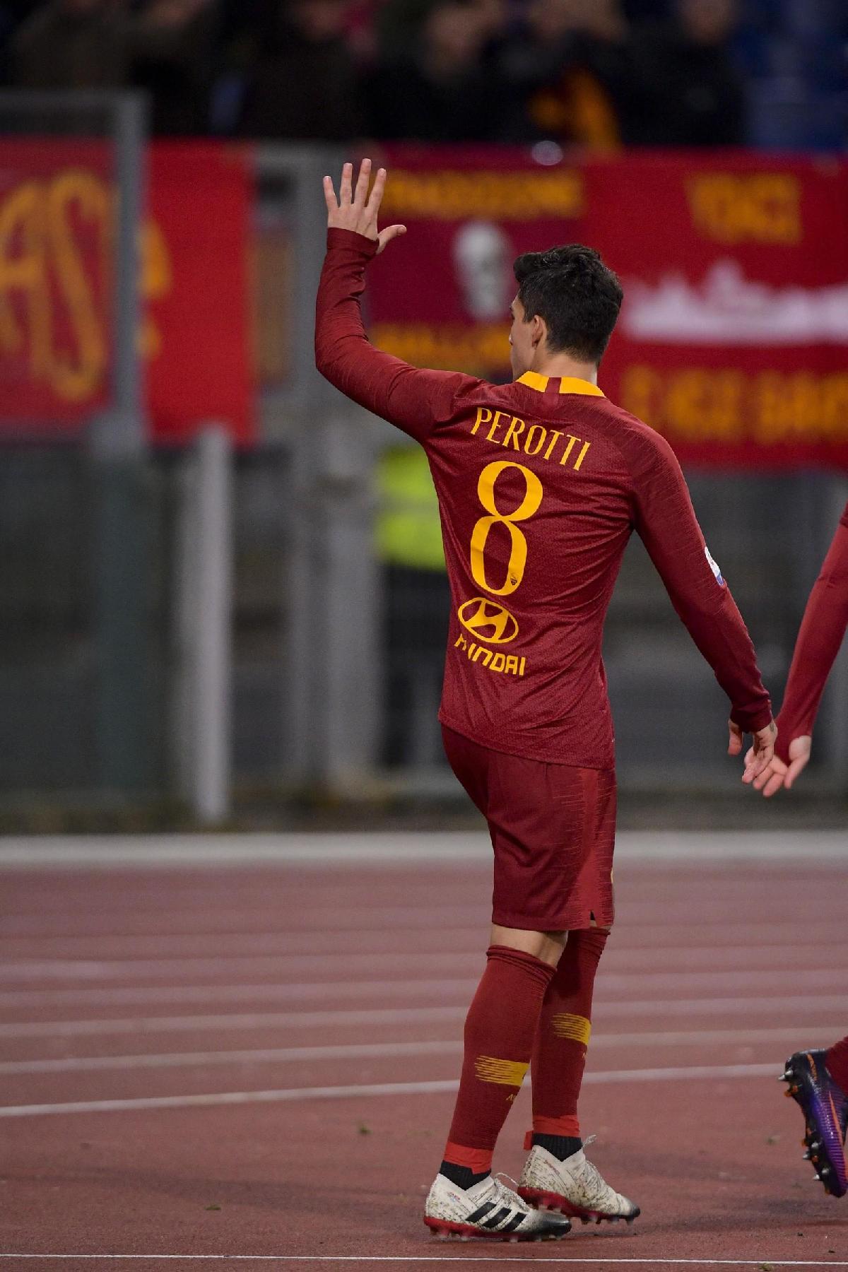 Diego Perotti e la corsa sotto la Curva Sud, di LaPresse