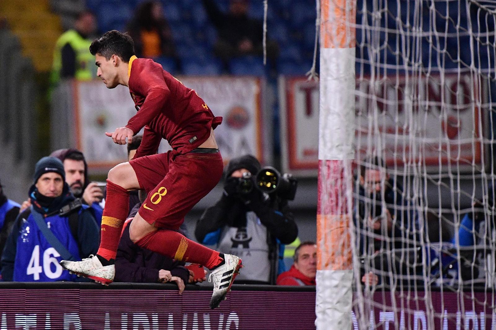 Diego Perotti e la corsa sotto la Curva Sud, di LaPresse