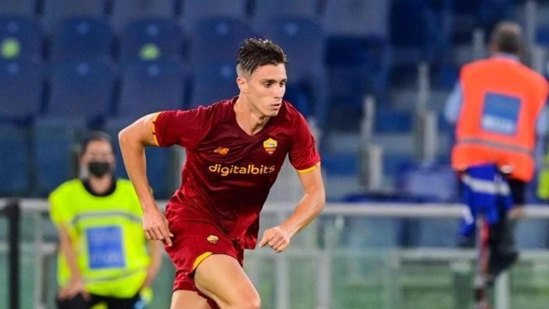 Calafiori in campo con la maglia giallorossa (As Roma via Getty Images)