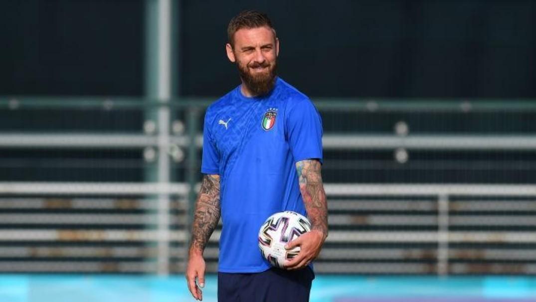 De Rossi nelle vesti di assistente di Mancini a Euro2020 (Getty Images)