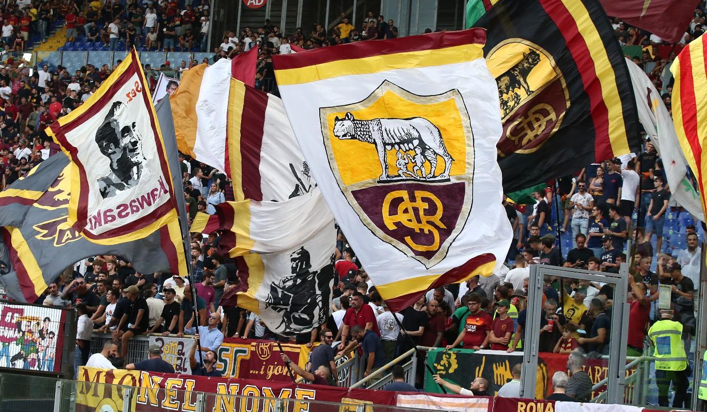 La Curva Sud in occasione di Roma-Napoli, di Mancini