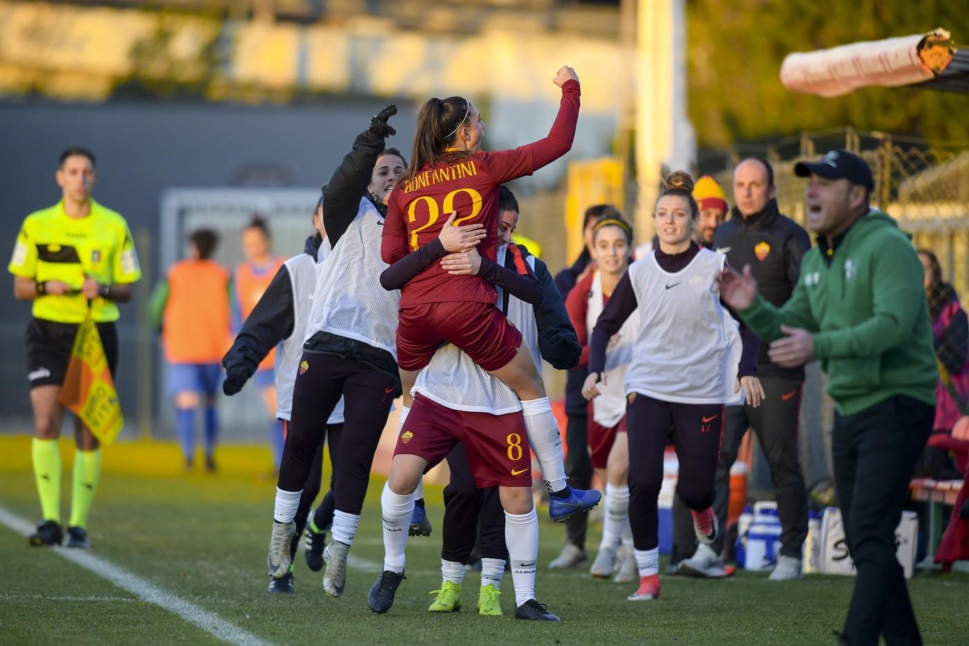 L'esultanza di Agnese Bonfantini al gol del 2-1, di LaPresse