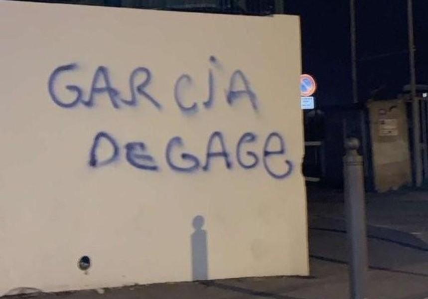 Le scritte apparse in città