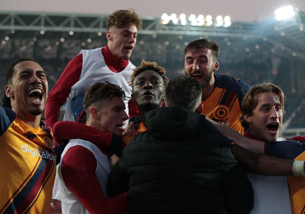 L'esultanza dei giallorossi a Bergamo (As Roma via Getty Images)