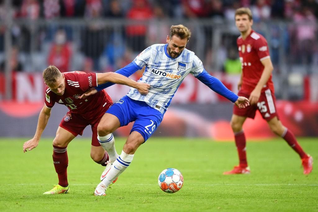 Tousart lotta con Kimmich per il possesso palla (Photo by Matthias Hangst/Getty Images)