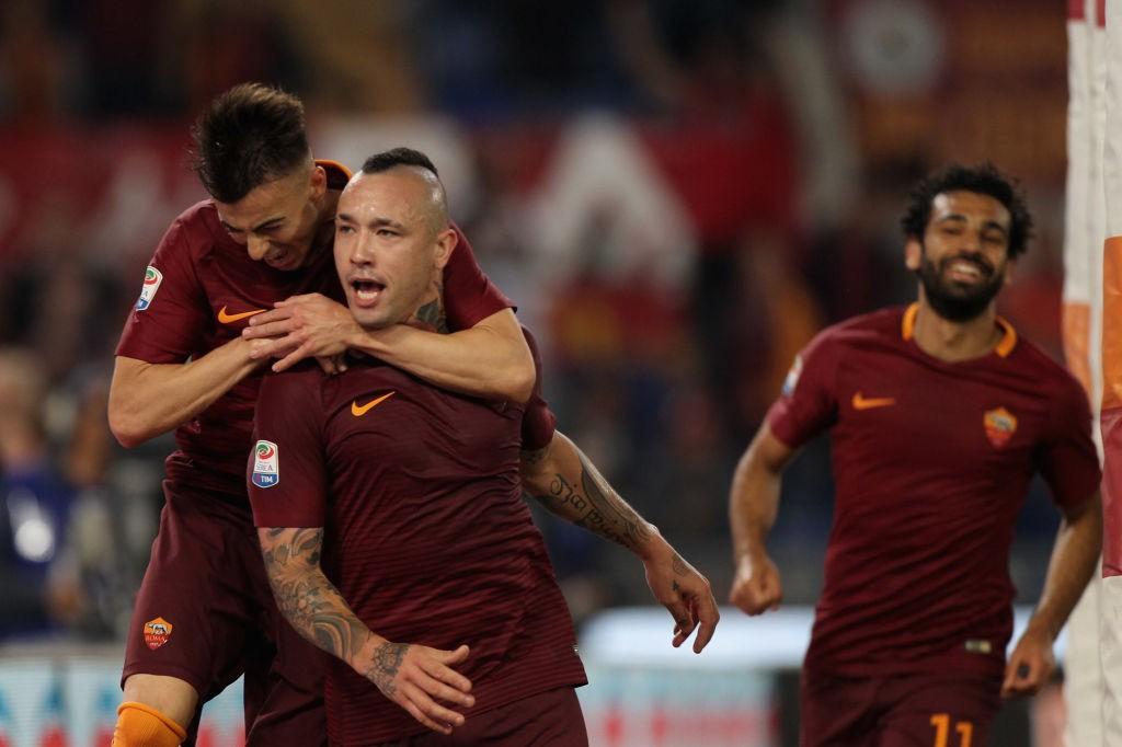 Nainggolan festeggia con El Shaarawy e Salah il gol alla Juventus (Getty Images)