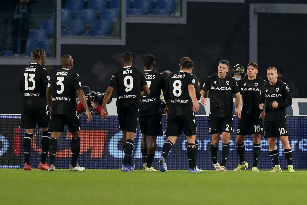 I calciatori dell'Udinese dopo il gol alla Lazio (Getty Images)