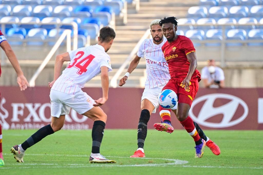 Amadou Diawara nell'amichevole con il Siviglia (AS Roma via Getty Images)