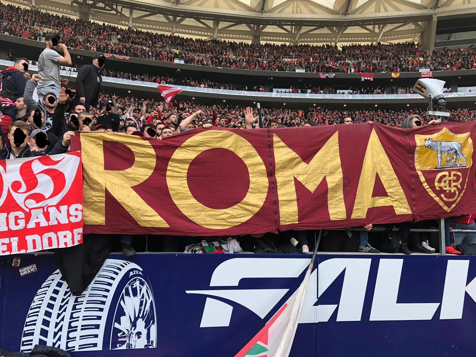 I tifosi della Roma allo Jan-Bredel