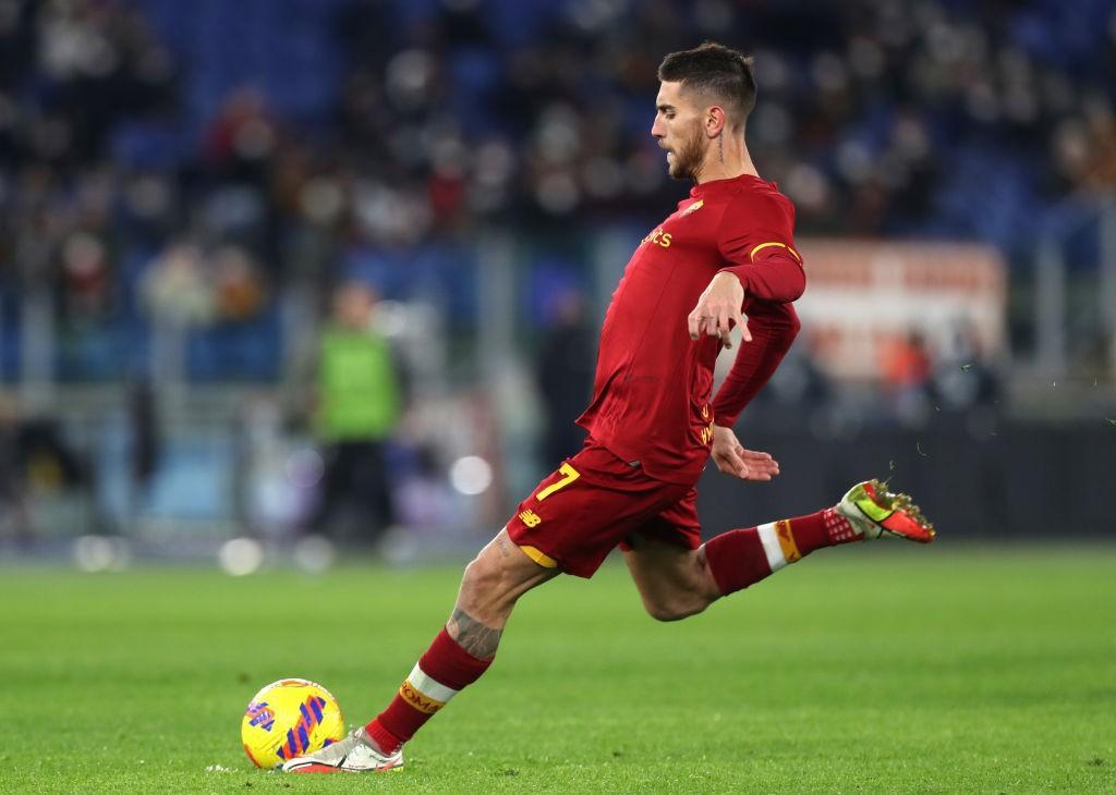 Pellegrini mentre calcia la punizione contro la Juve (As Roma via Getty Images)