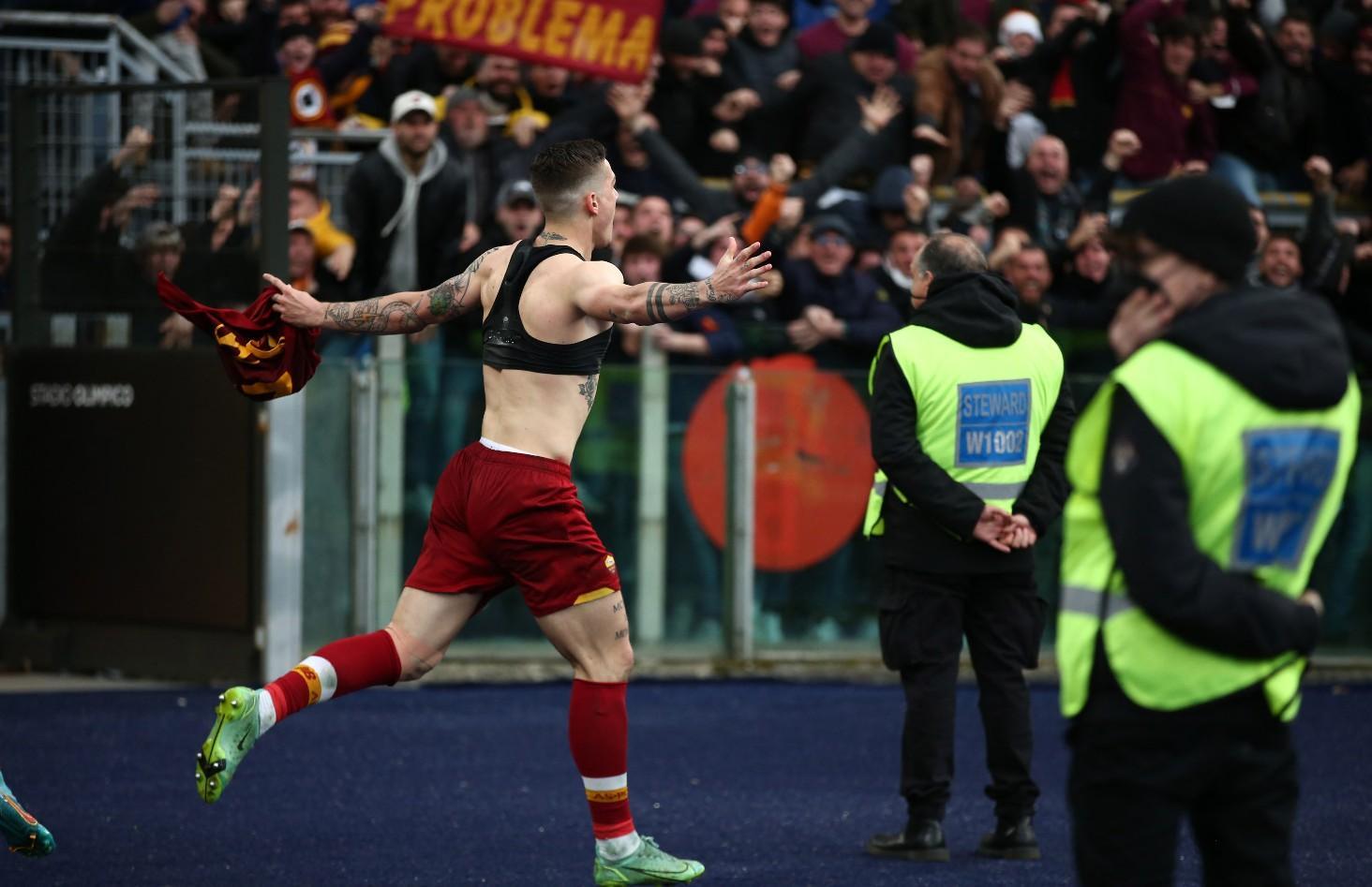 La corsa di Zaniolo sotto la Sud dopo il gol al Genoa, poi annullato, di Mancini