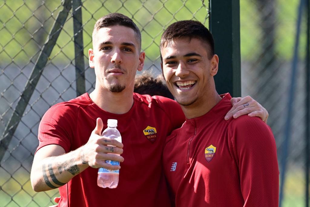 Zaniolo e Keramitsis sorridenti (AS Roma via Getty Images)