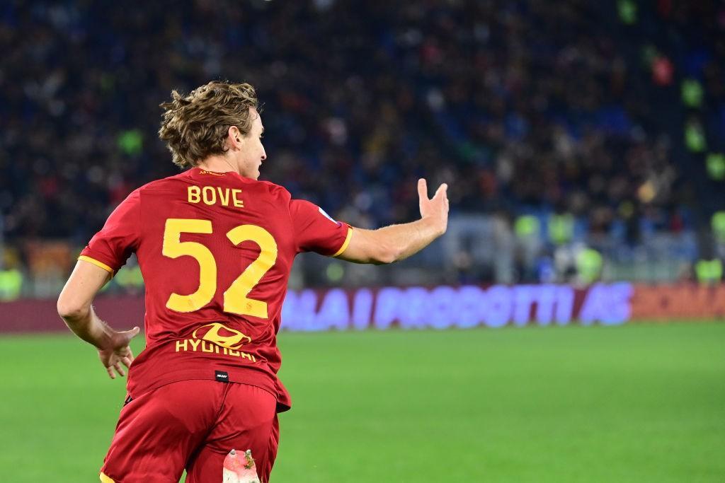 L'esultanza di Bove dopo il gol al Verona (As Roma via Getty Images)