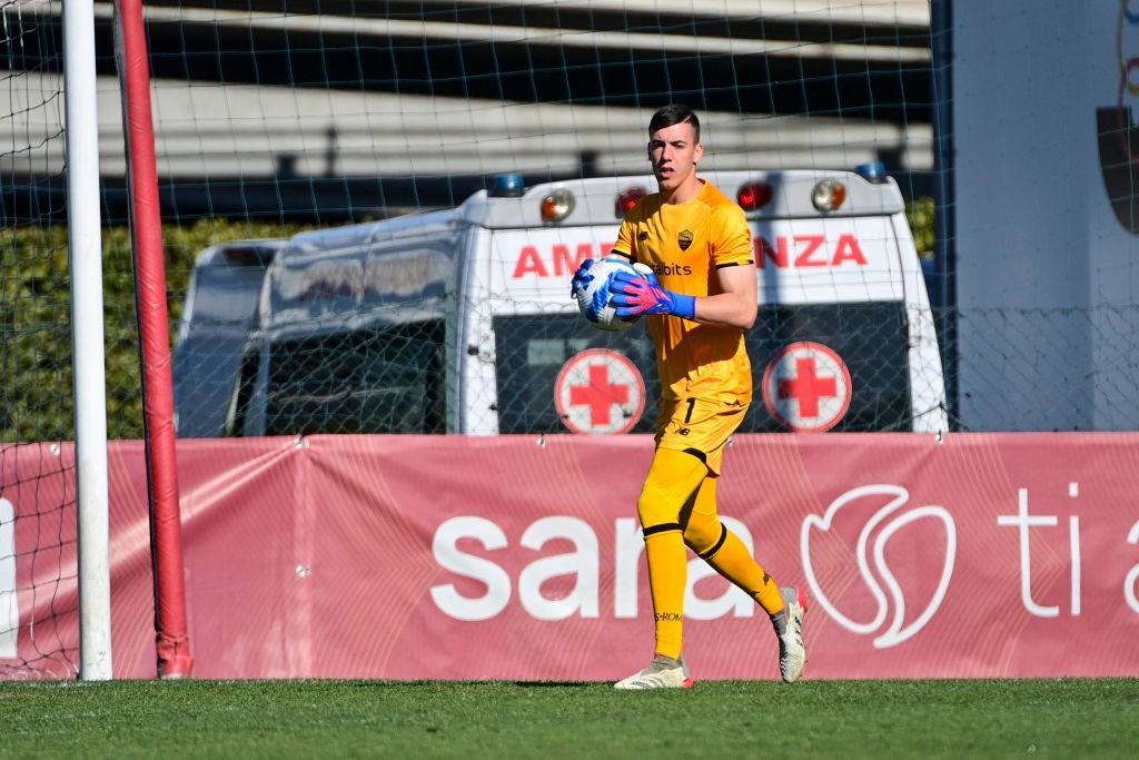 Davide Mastrantonio in azione con la Roma 