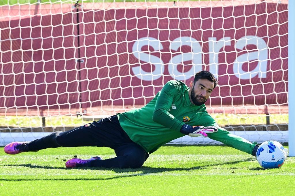 Rui Patricio si allunga per respingere una conclusione (AS Roma via Getty Images)