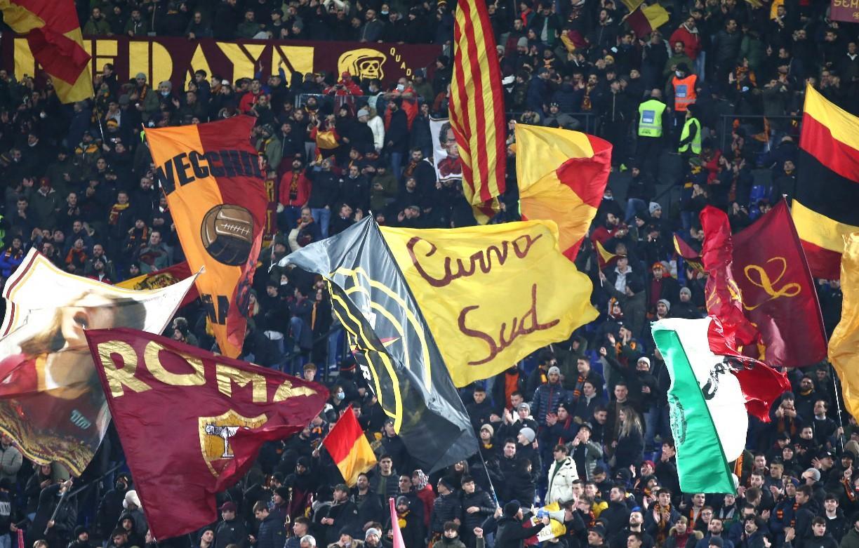 La Curva Sud della Roma (Getty Images), di Mancini