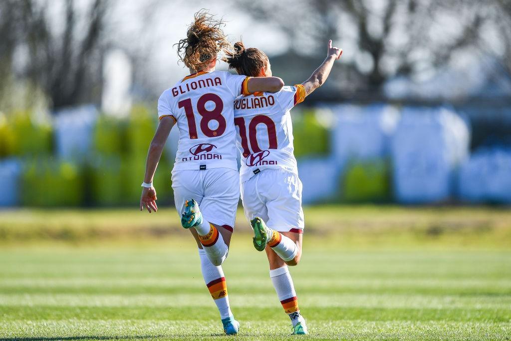 Manuela Giugliano festeggia dopo la rete segnata (Getty Images)