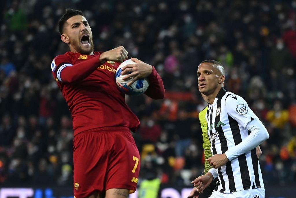 Lorenzo Pellegrini festeggia dopo la rete segnata all'Udinese (Getty Images)