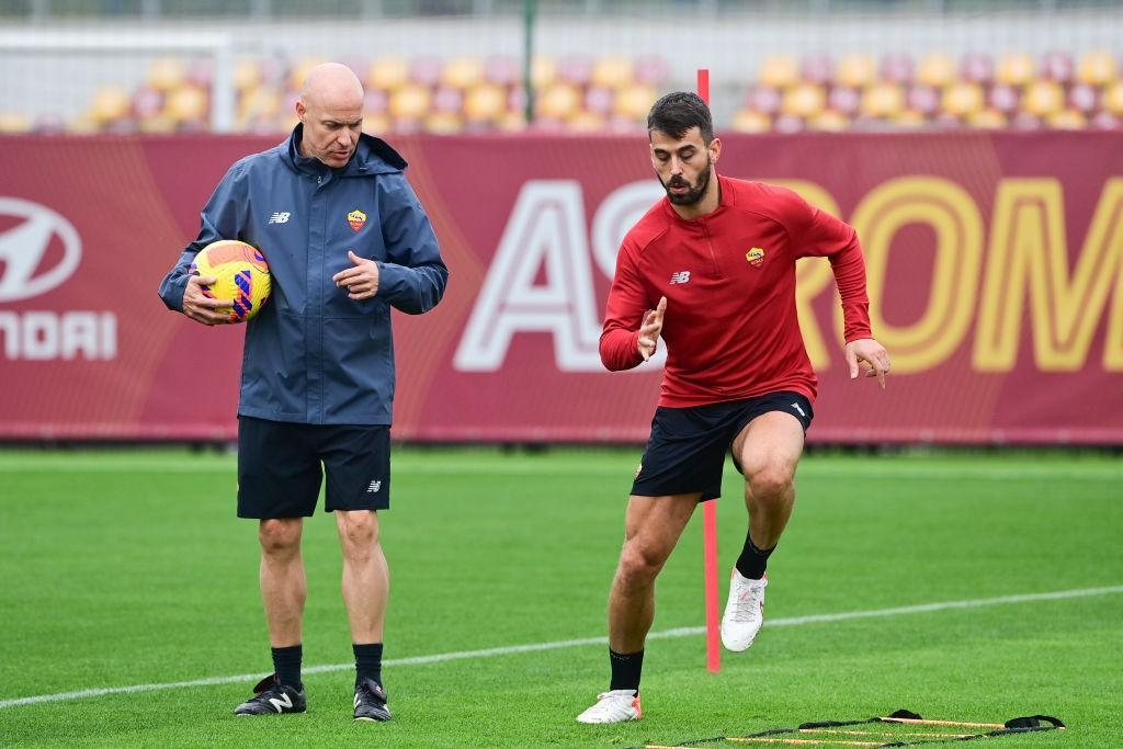 Spinazzola nel corso di un allenamento personalizzato a novembre a Trigoria (AS Roma via Getty Images)