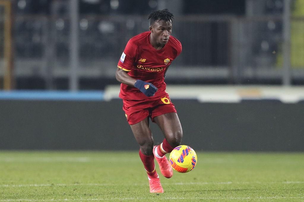 Afena-Gyan durante una gara con la Roma prima di passare alla Cremonese