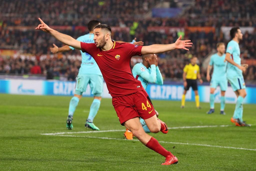 Kostas Manolas esulta dopo il terzo gol al Barcellona