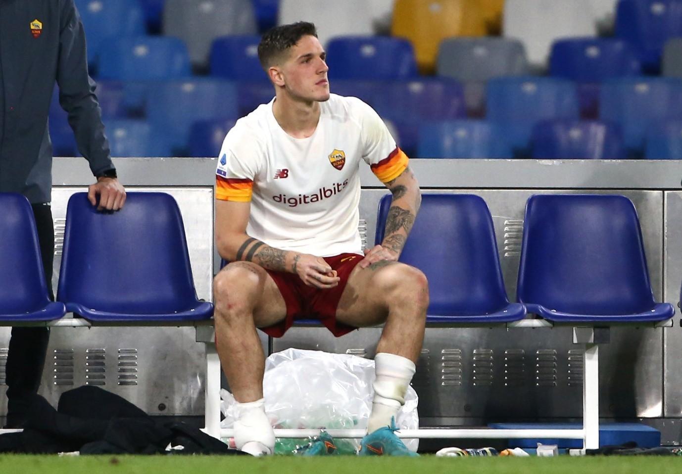 Nicolò Zaniolo dopo la sostituzione contro il Napoli, di Mancini