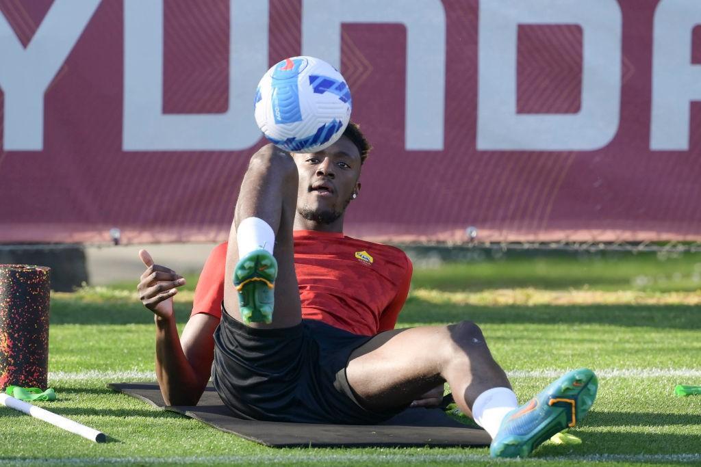 Tammy Abraham in palleggio (As Roma via Getty Images)