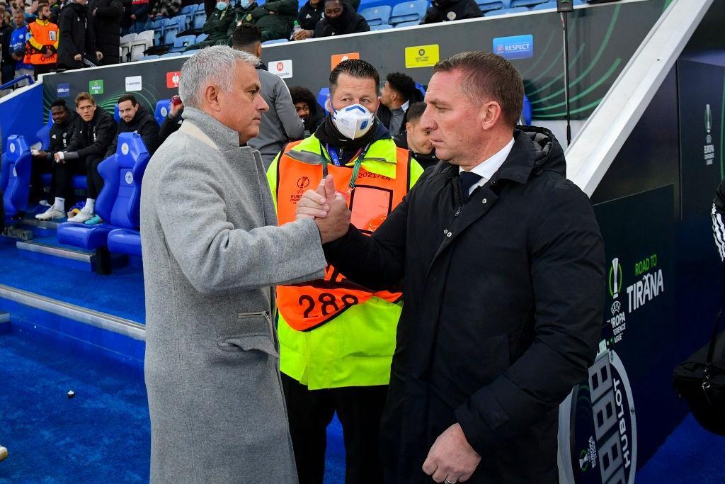 Mourinho e Rodgers nella gara d'andata (As Roma via Getty Images)