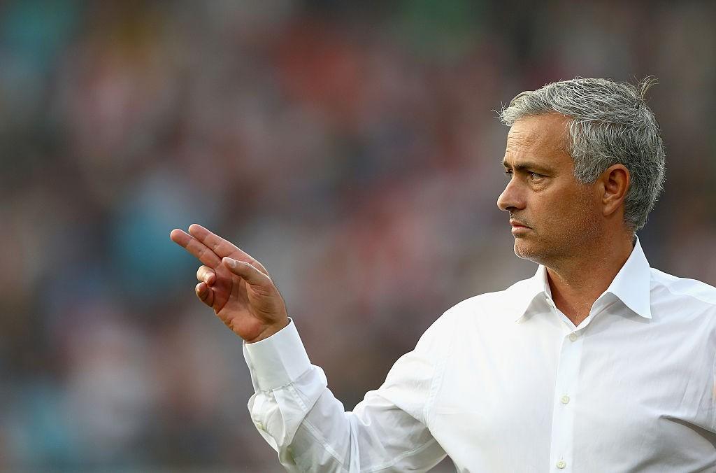 José Mourinho in occasione di Feyenoord-Manchester United del 15 settembre 2016 (Getty Images)