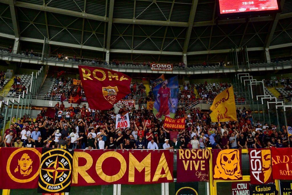 Un altro spicchio dei tifosi romanisti a Torino (AS Roma via Getty Images)
