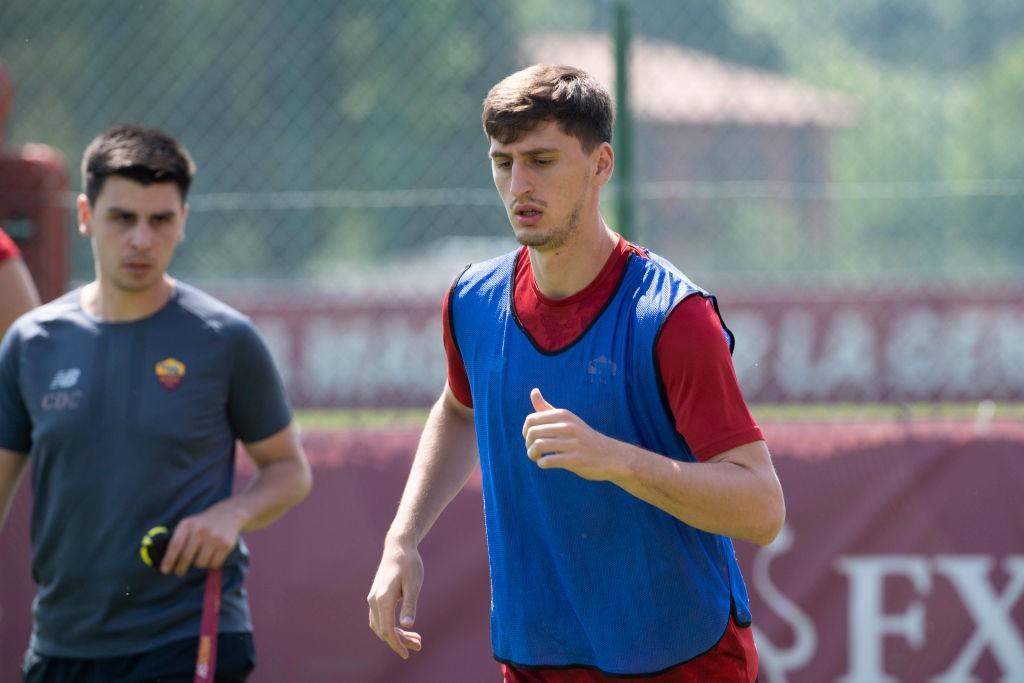 Kumbulla in allenamento a Trigoria (As Roma via Getty Images)