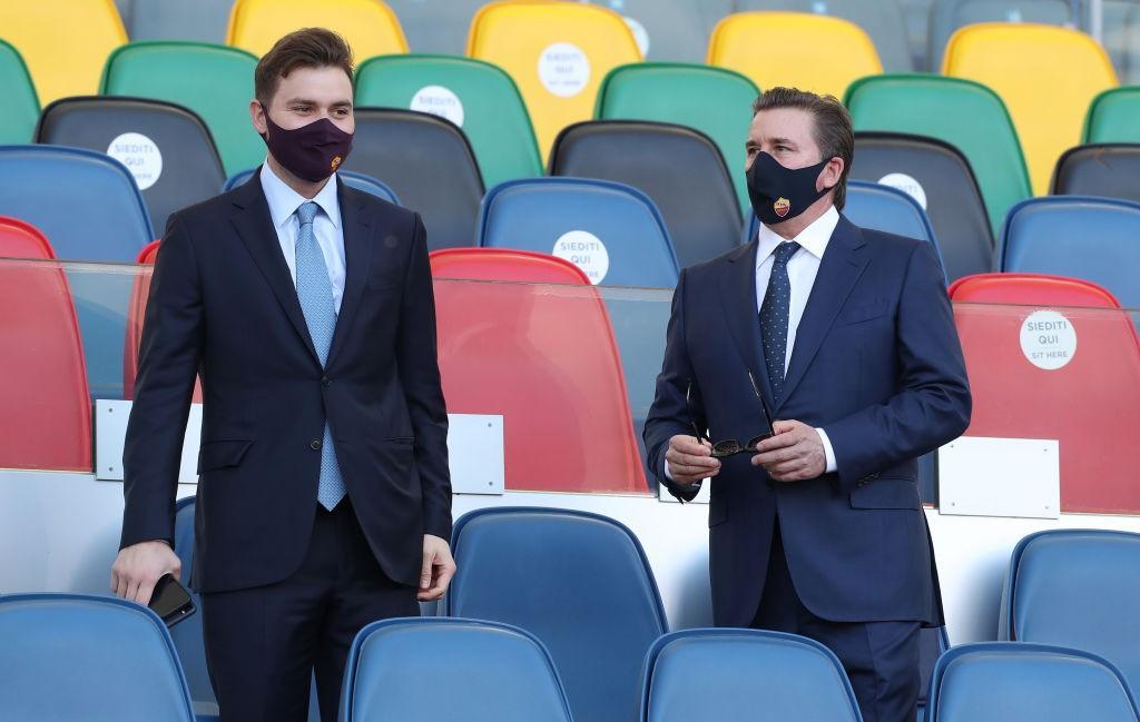 Il presidente Friedkin in compagnia del figlio Ryan allo stadio Olimpico (As Roma via Getty Images)