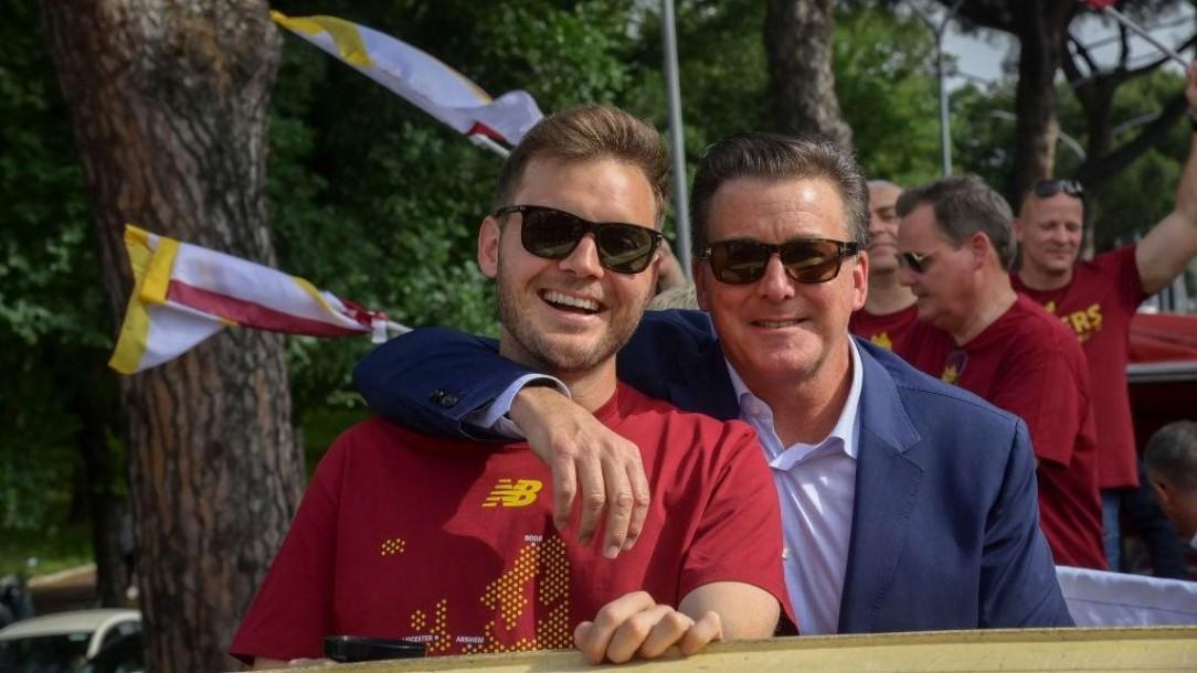 Dan e Ryan Friedkin durante i festeggiamenti della Conference League (As Roma via Getty Images)