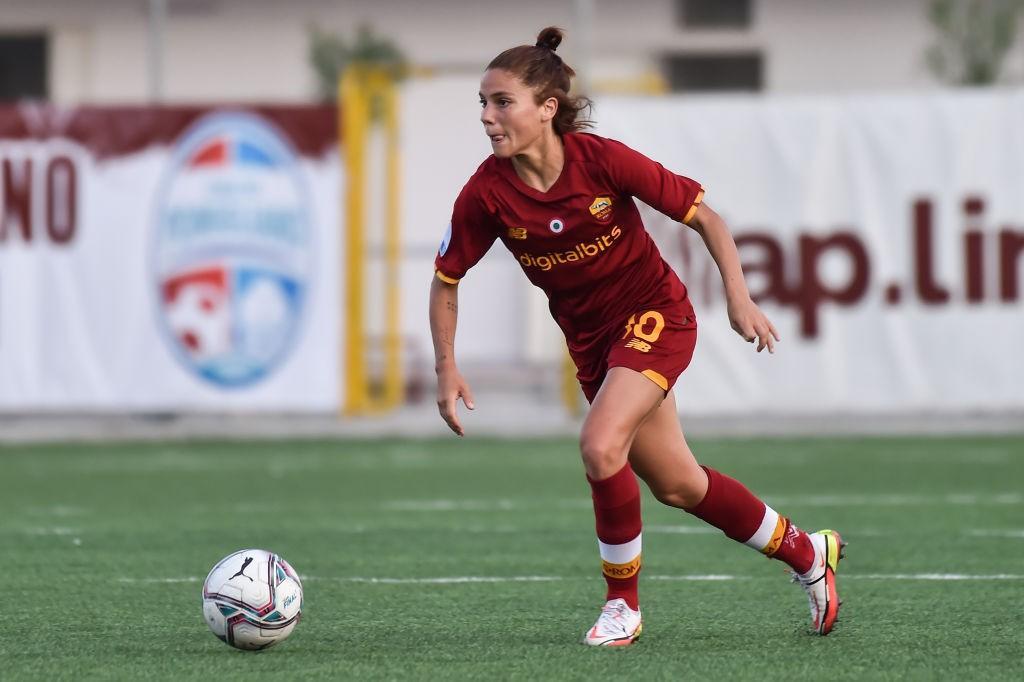 Manuela Giugliano in azione con la maglia della Roma Femminile (Getty Images)