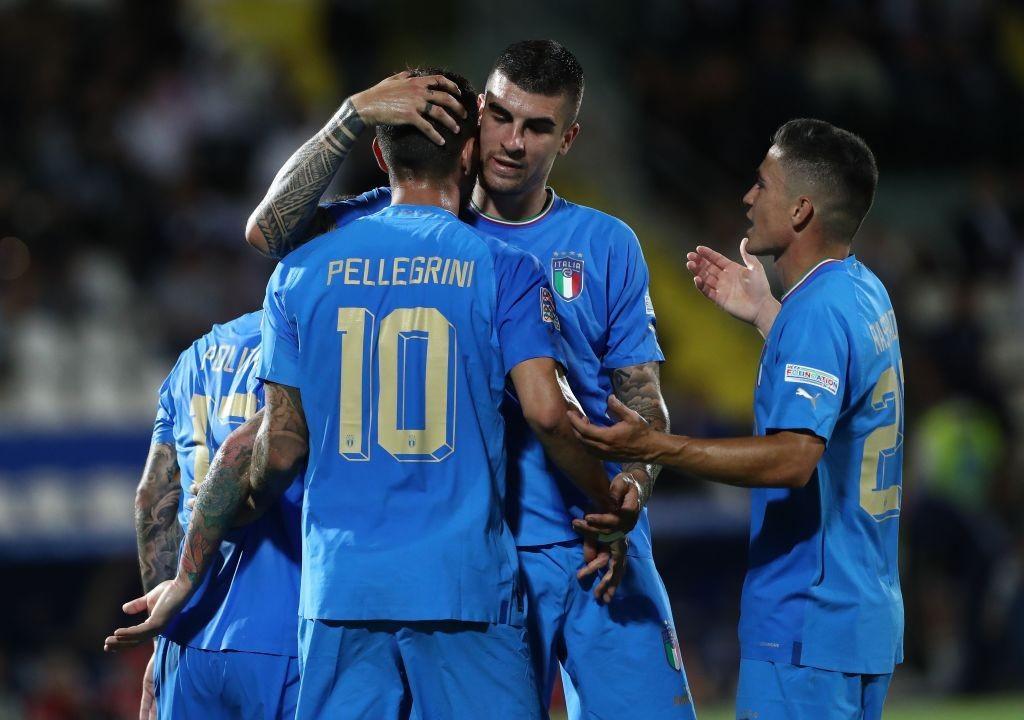 I romanisti Pellegrini e Mancini esultano per la rete contro l'Ungheria in Nations League (Getty Images)