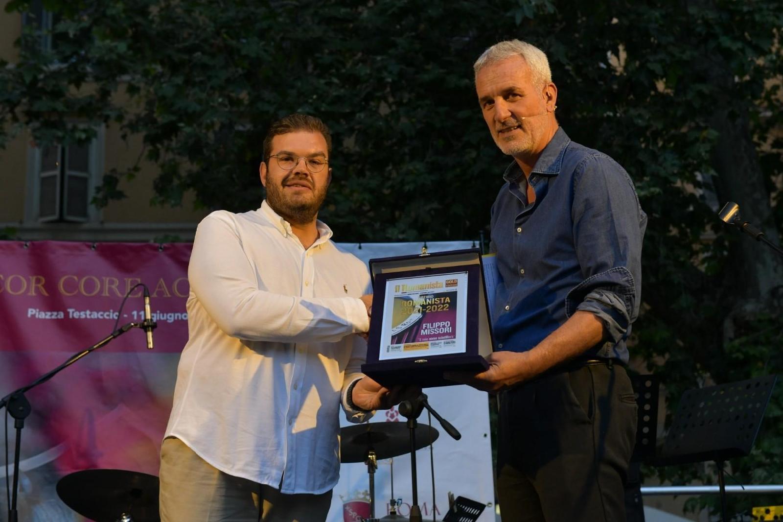 Manuel Marzocca, team manager della Primavera, ritira il premio di Filippo Missori (Claudia Rolando)