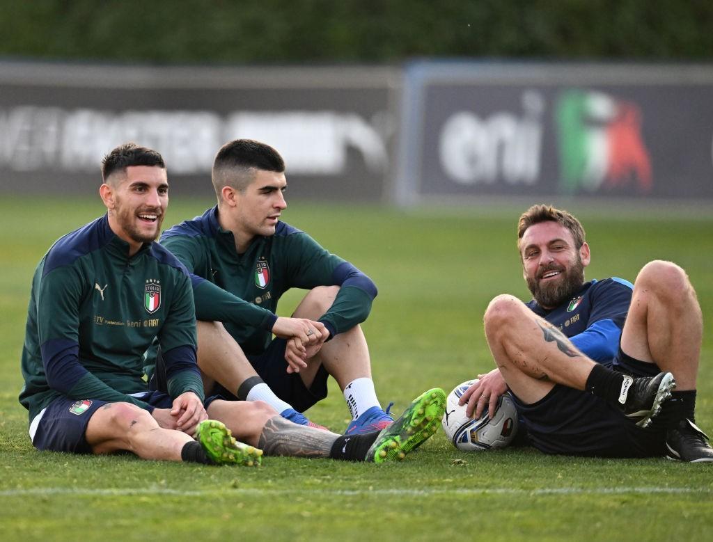 Pellegrini, Mancini e De Rossi durante un allenamento con la Nazionale (Getty Images)